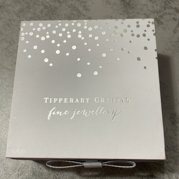 Earrings - Picture 3 of 3